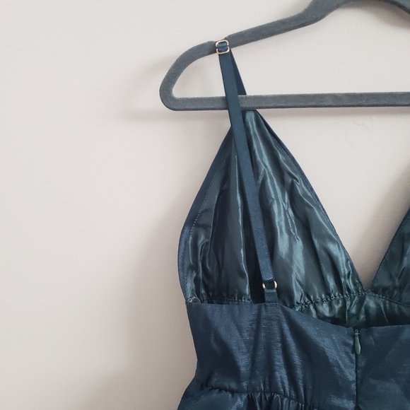 Iris Emerald green satin high low dress Size M - Picture 4 of 9